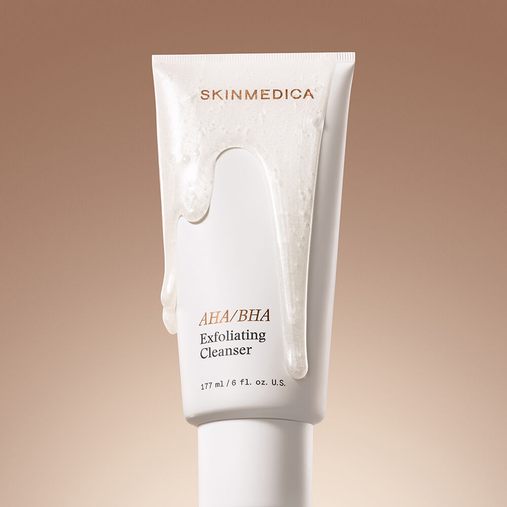 AHA/BHA Exfoliating Cleanser image number 2